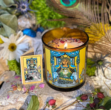 將圖片載入圖庫檢視器 The Chariot Candle 8.5oz ｜戰車魔法蠟燭
