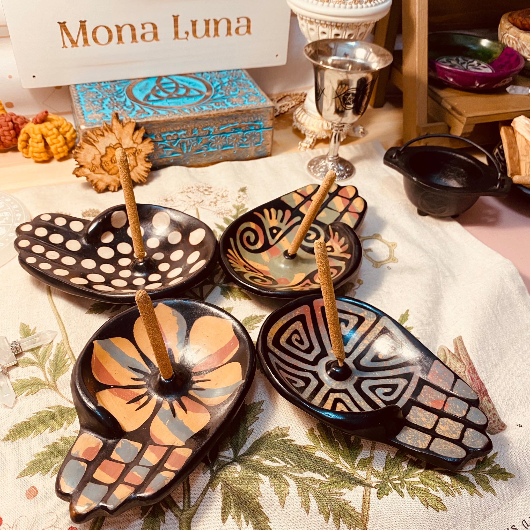 Luna Sundara – Mona Luna Shop